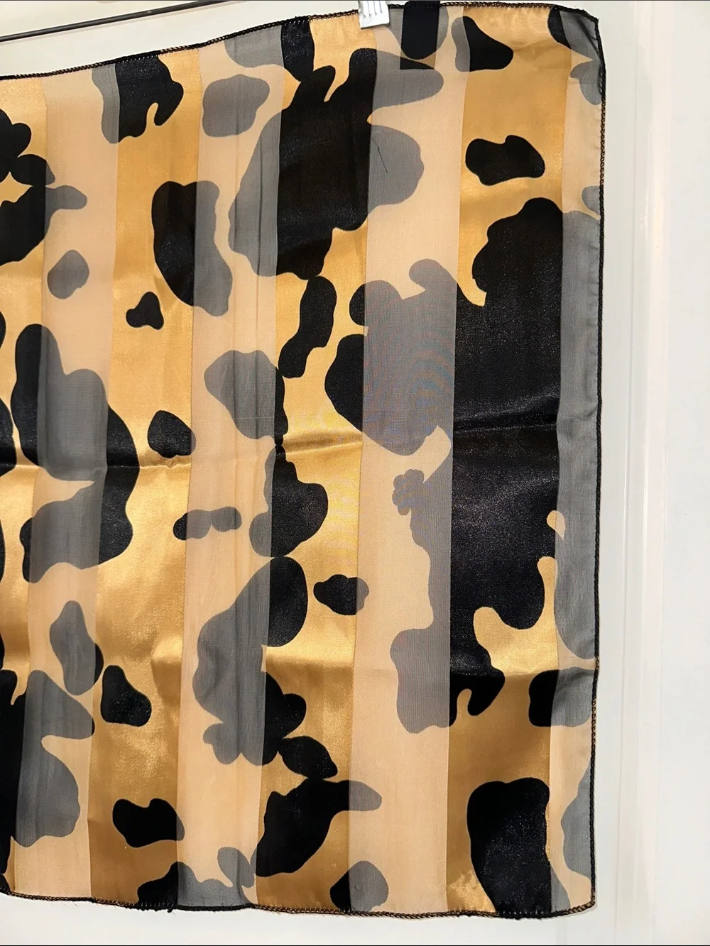 Vintage City‎ One Animal Print Satin Polyester Square Scarf in Gold & Black
